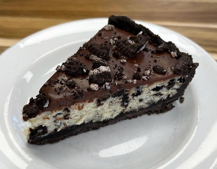 Gluten Free Cookies 'n Cream Cheesecake