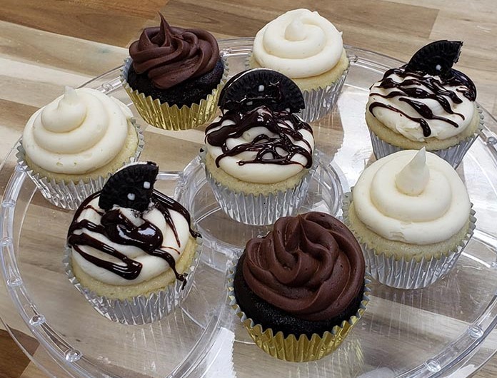 Gluten Free Chocolate Drizzle Cupcakes